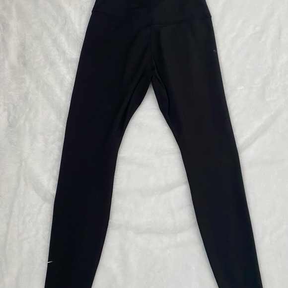 Nike high waisted leggings - Picture 2 of 2